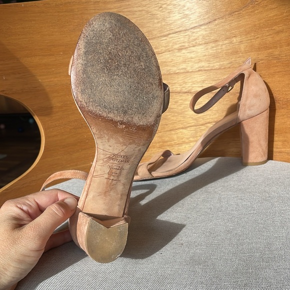 Stuart Weitzman Nearly Nude Dolce Suede Heels - Picture 9 of 11